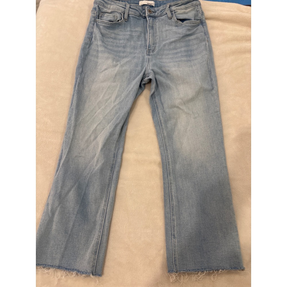 Vervet Los Angeles Light Wash Raw Hem Flare Jeans V3377 Size 32